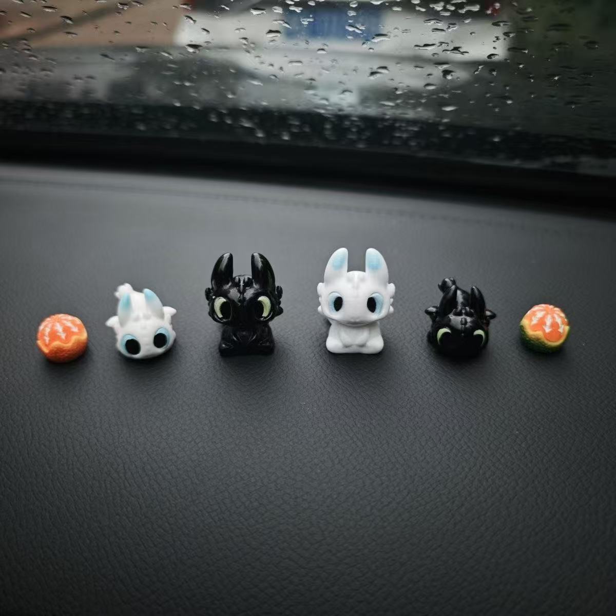 Urocza figurka bezzębnej lalki – Car Accessories Quirky recenzja i cena